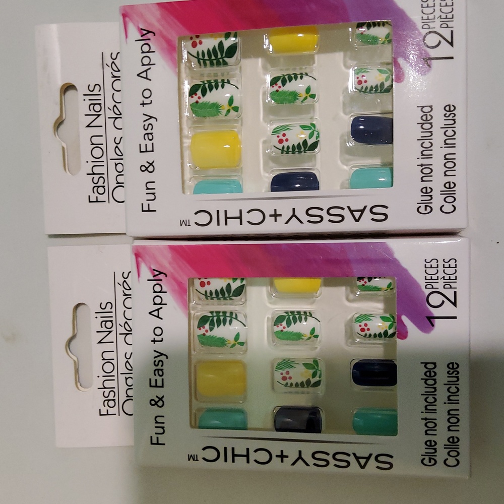 Leaf N Fern Fashion Nails